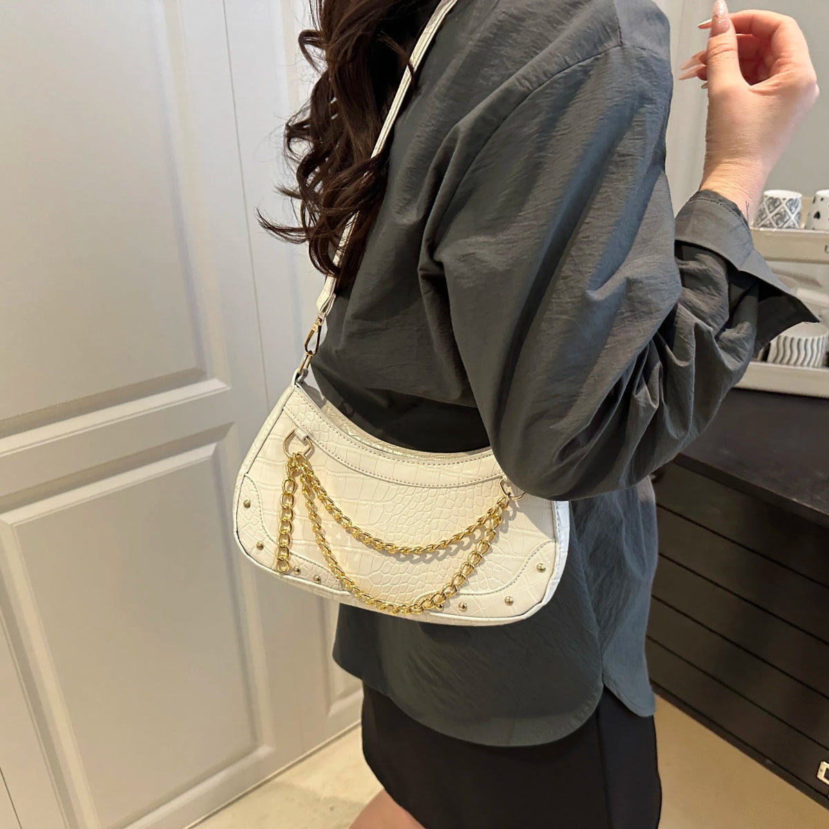 TopezMart™ Exclusive Chain - Embellished Shoulder Bag - Topezmart